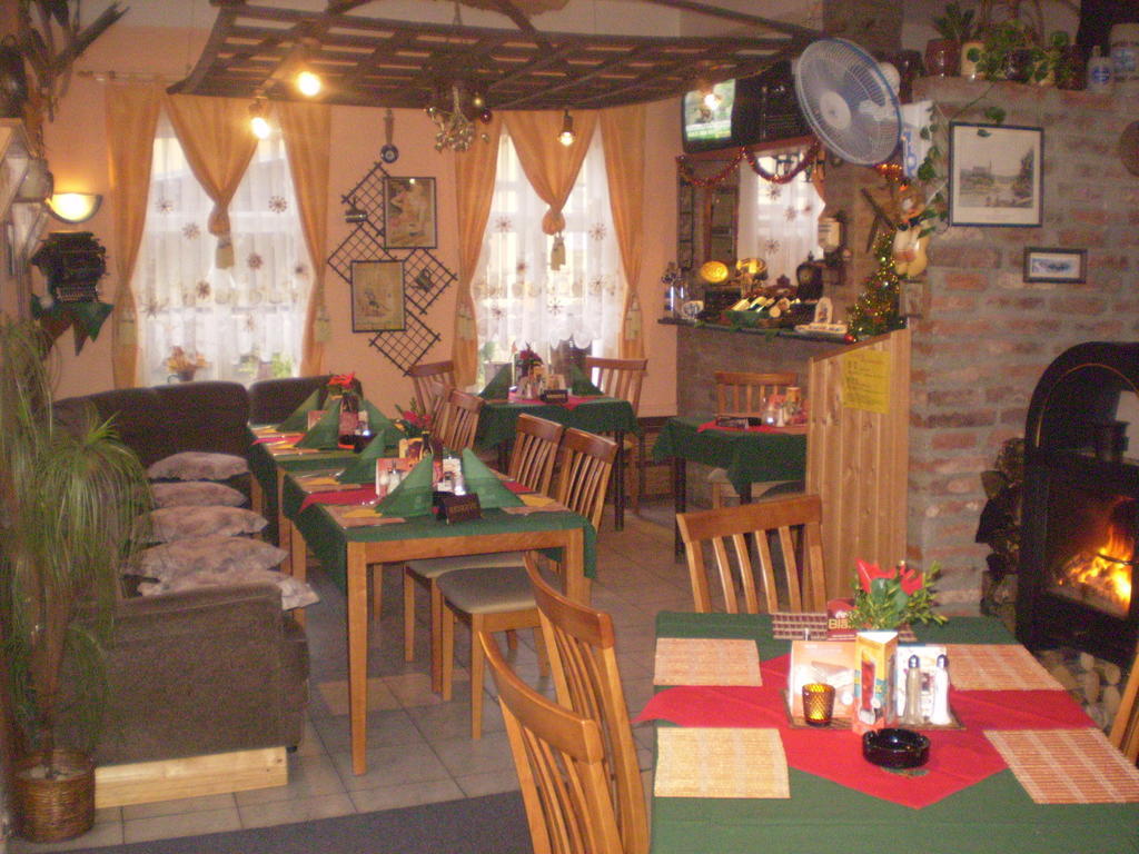 Pension A Restaurant Vesna - Ceske Svycarsko Srbská Kamenice Eksteriør billede